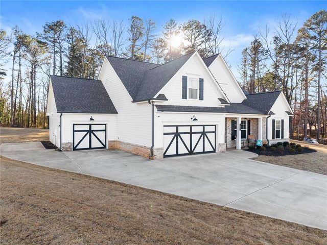 84 Martha Ann Avenue, Winder, GA 30680