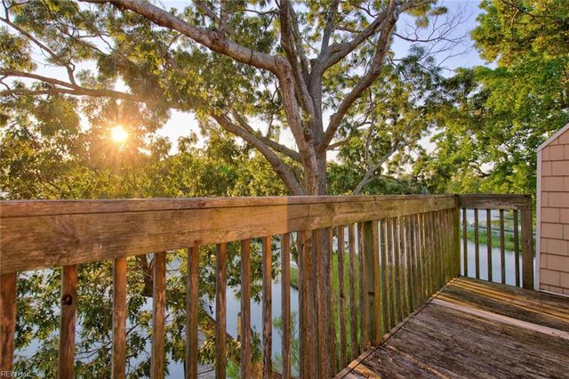 100 Pinewood Rd Apt 329, Virginia Beach, VA 23451