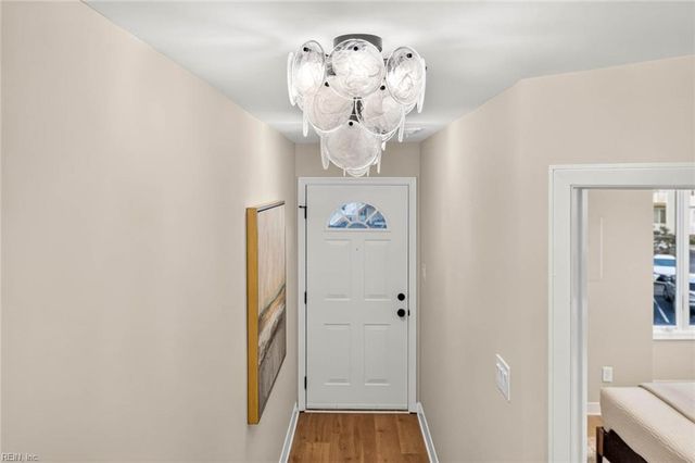 100 Pinewood Rd Apt 329, Virginia Beach, VA 23451