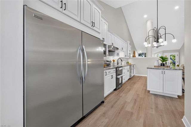 100 Pinewood Rd Apt 329, Virginia Beach, VA 23451