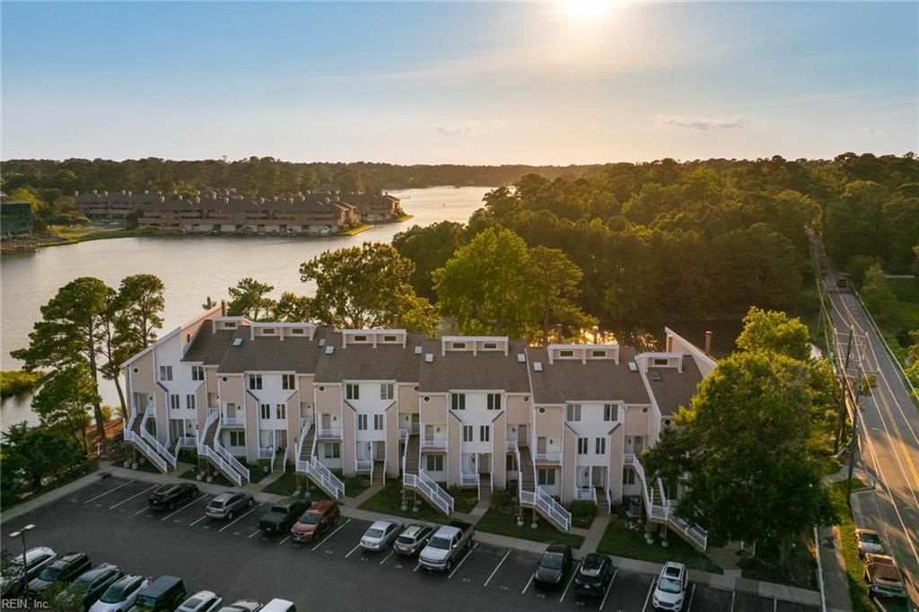 100 Pinewood Rd Apt 329, Virginia Beach, VA 23451