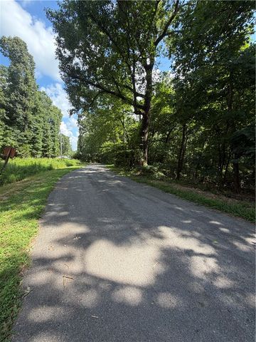 Ventnor Drive, Bella Vista, AR 72715