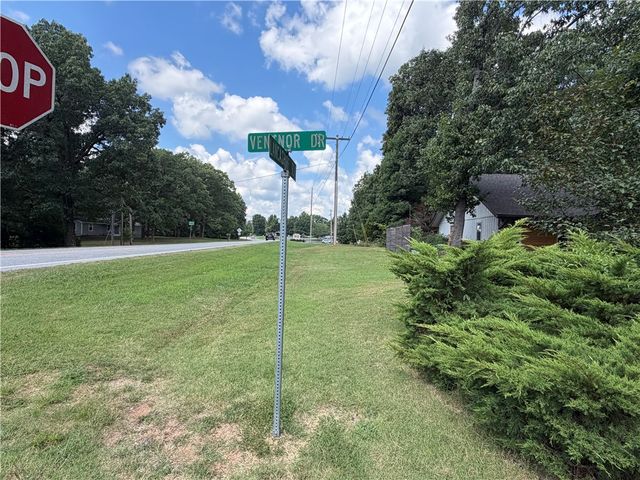 Ventnor Drive, Bella Vista, AR 72715