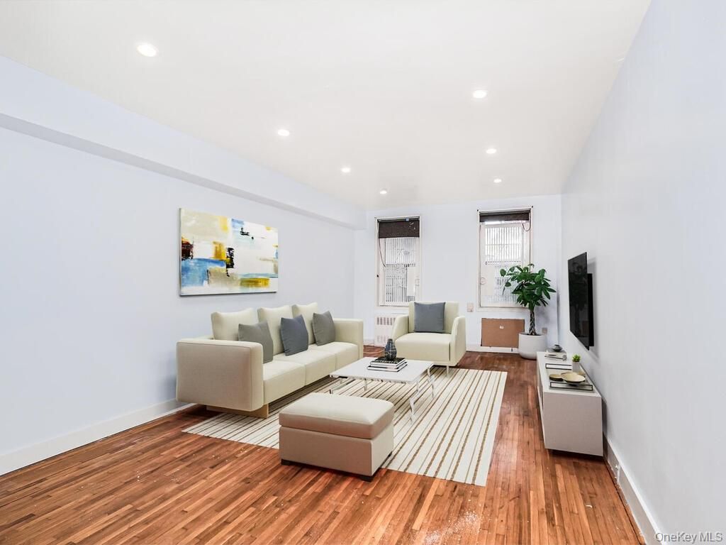 6535 Broadway 2E, Bronx, NY 10471