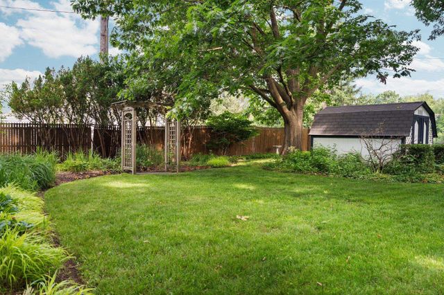 643 Hickory Lane, Saline, MI 48176