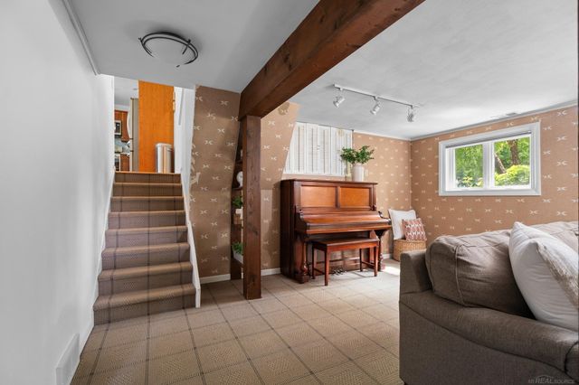 643 Hickory Lane, Saline, MI 48176
