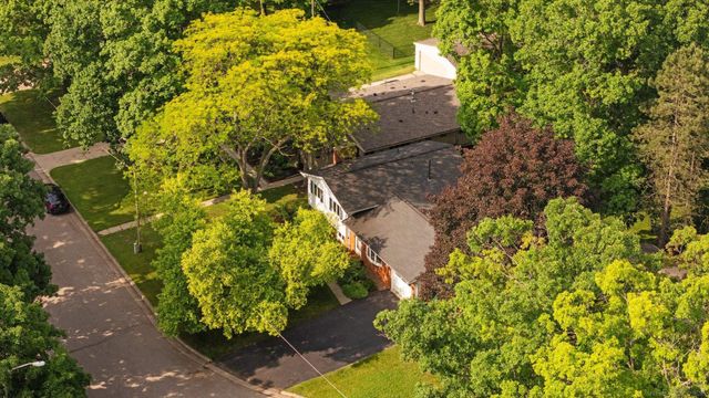 643 Hickory Lane, Saline, MI 48176