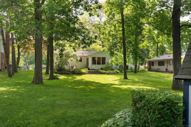 643 Hickory Lane, Saline, MI 48176