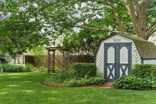 643 Hickory Lane, Saline, MI 48176