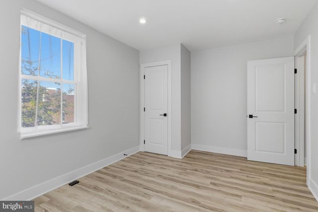 937 E GORGAS LN, Philadelphia, PA 19150