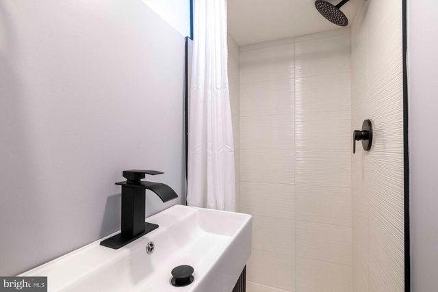 937 E GORGAS LN, Philadelphia, PA 19150