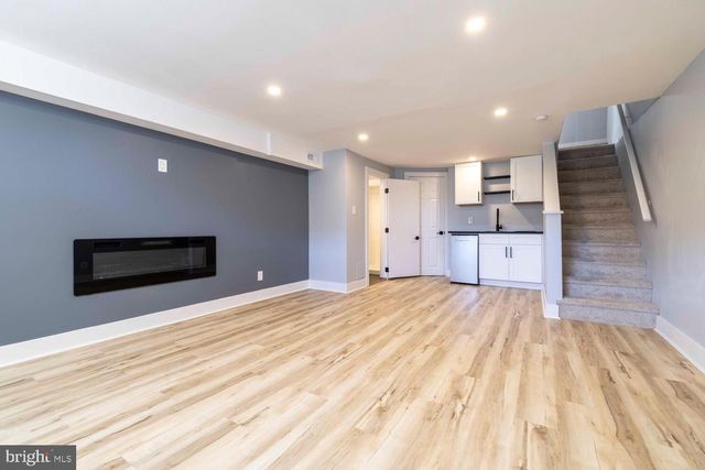 937 E GORGAS LN, Philadelphia, PA 19150