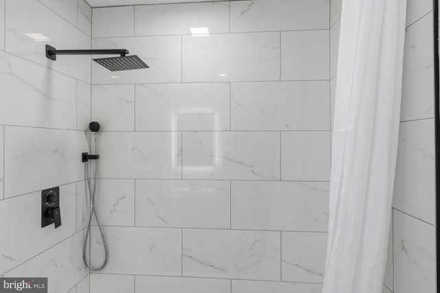 937 E GORGAS LN, Philadelphia, PA 19150