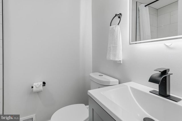 937 E GORGAS LN, Philadelphia, PA 19150