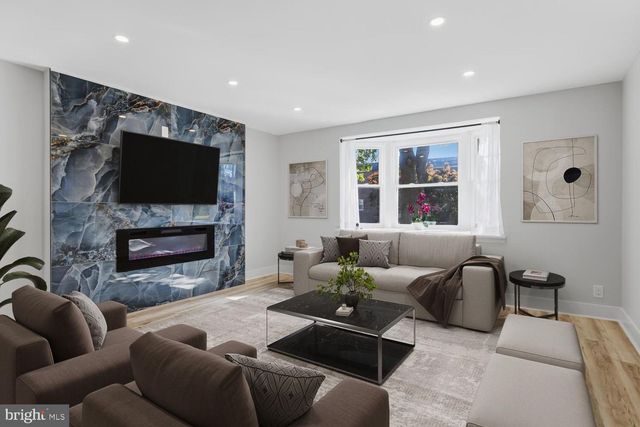 937 E GORGAS LN, Philadelphia, PA 19150