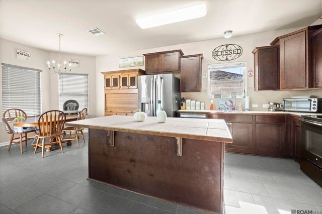 35080 Rayville Dr, Denham Springs, LA 70706