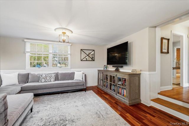 10 Burling Avenue, White Plains, NY 10605