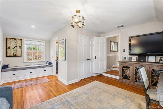 10 Burling Avenue, White Plains, NY 10605