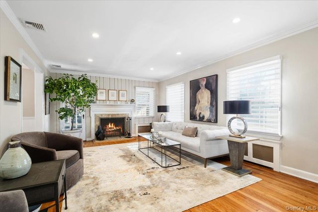 10 Burling Avenue, White Plains, NY 10605