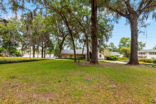 132 Mossland Drive, Perry, GA 31069