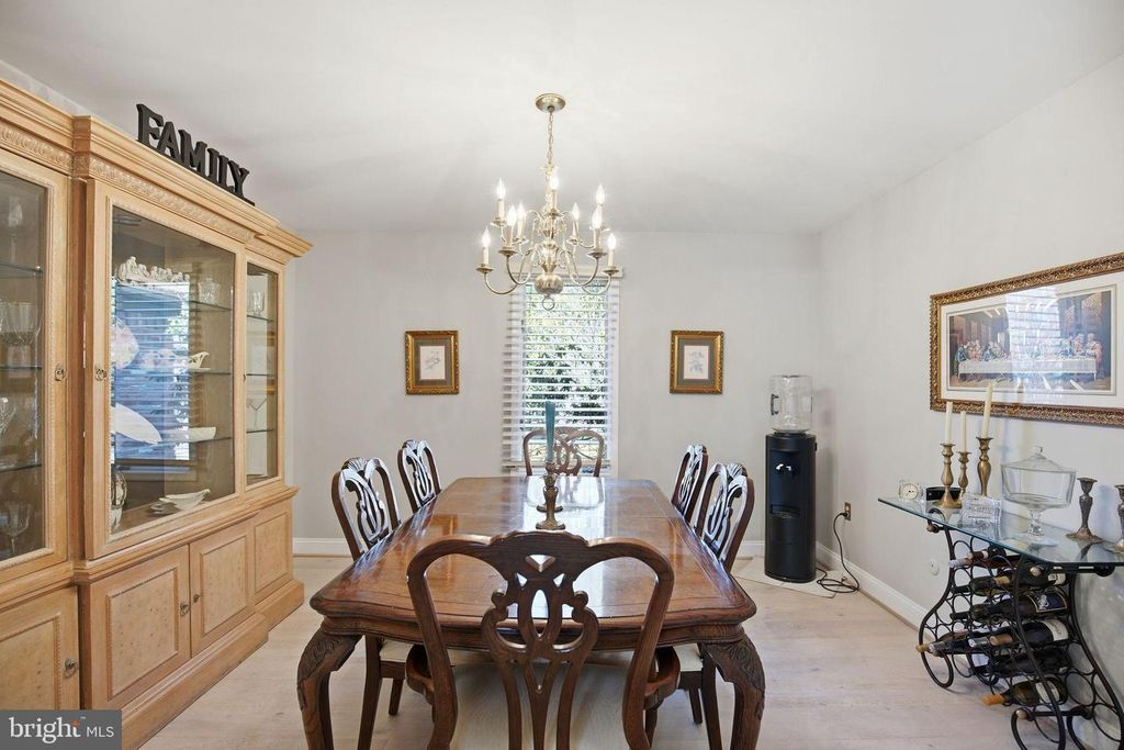 Image 16 of property listing at 4640 DULEY DR, White Plains, MD 20695