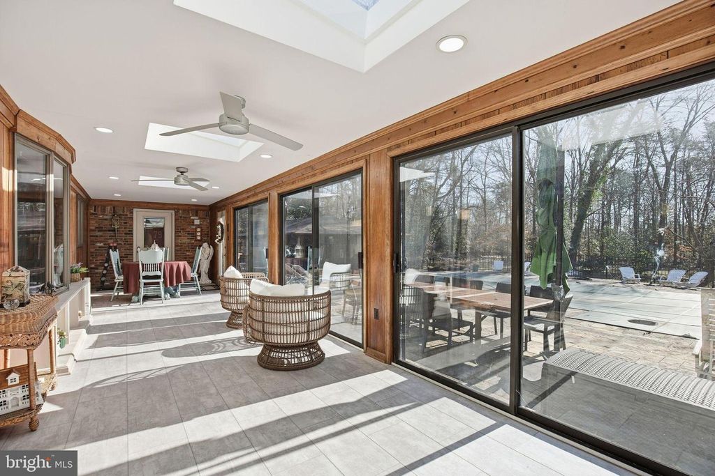 Image 21 of property listing at 4640 DULEY DR, White Plains, MD 20695