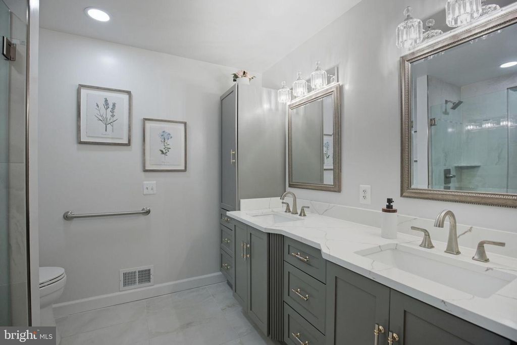 Image 24 of property listing at 4640 DULEY DR, White Plains, MD 20695