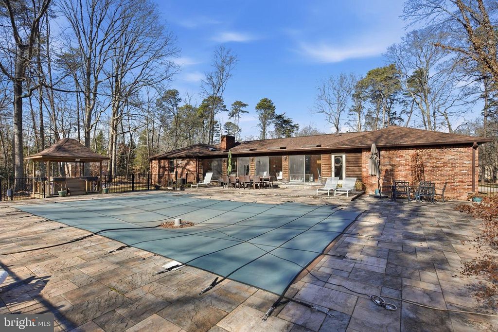 Image 31 of property listing at 4640 DULEY DR, White Plains, MD 20695