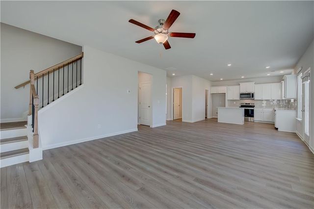 207 St Annes Place, Covington, GA 30016