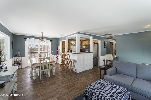 8 Malsbury Lane, Cream Ridge, NJ 08514