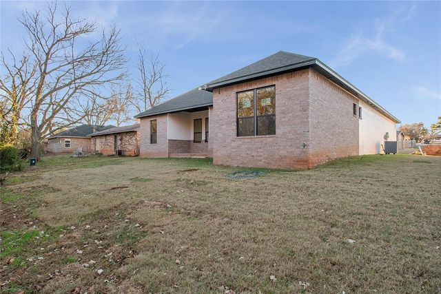4206 N Shadybrook Drive, Midwest City, OK 73110