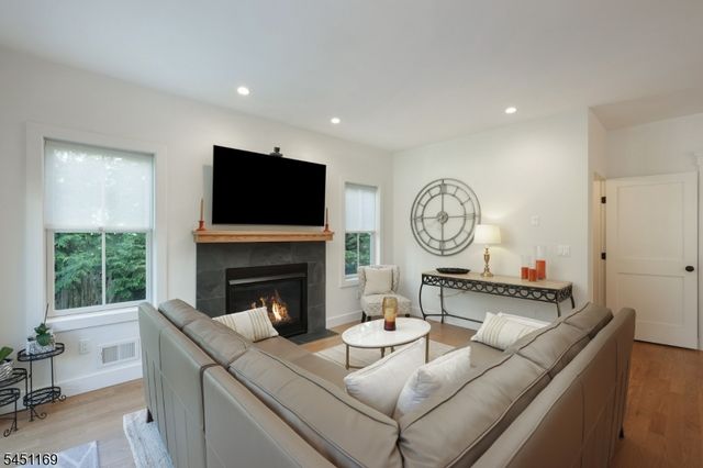 402 N Euclid Avenue, Westfield Town, NJ 07090