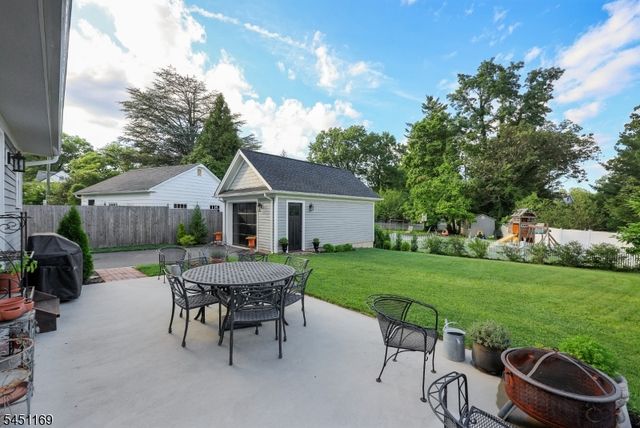 402 N Euclid Avenue, Westfield Town, NJ 07090