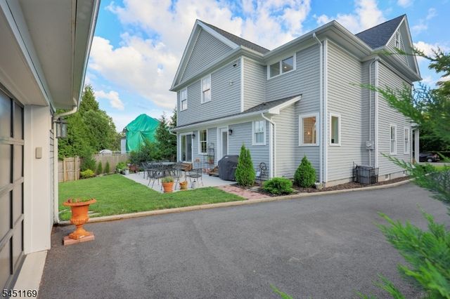 402 N Euclid Avenue, Westfield Town, NJ 07090
