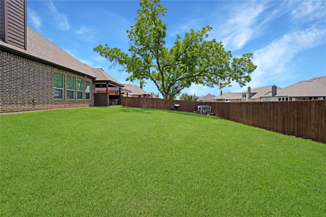 129 Colonial Drive, Joshua, TX 76058