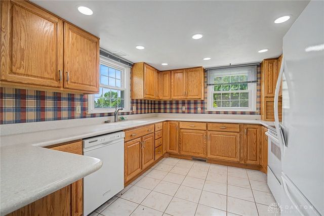 174 Marbrook Drive, Dayton, OH 45429