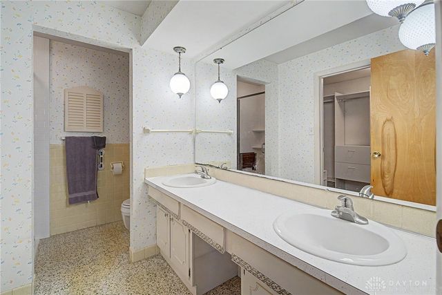 174 Marbrook Drive, Dayton, OH 45429