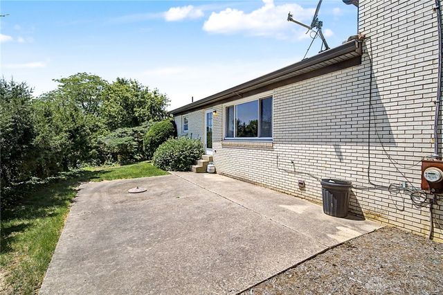 174 Marbrook Drive, Dayton, OH 45429