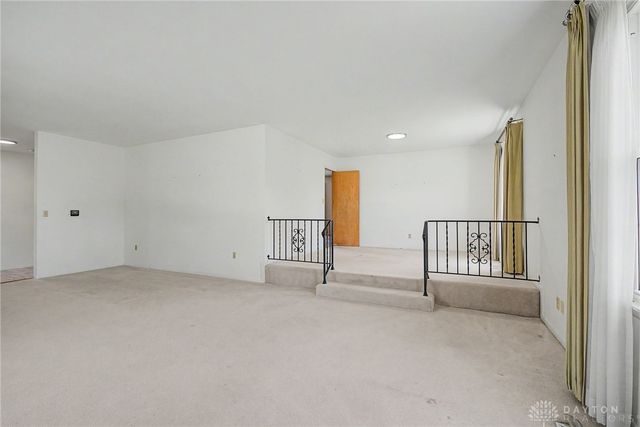 174 Marbrook Drive, Dayton, OH 45429