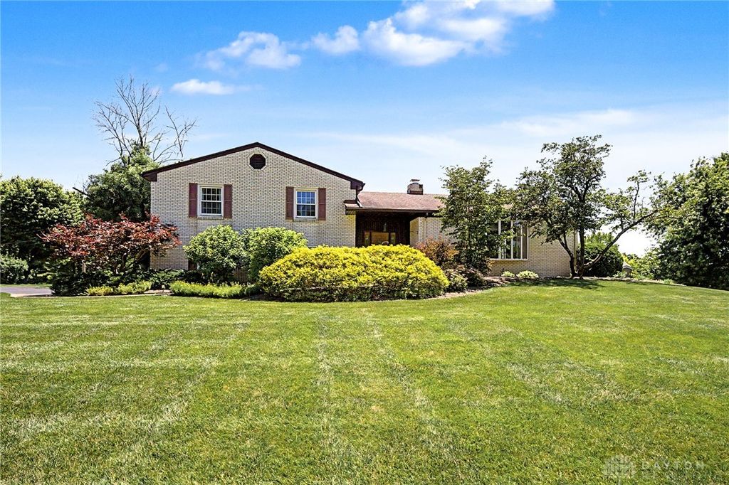 174 Marbrook Drive, Dayton, OH 45429