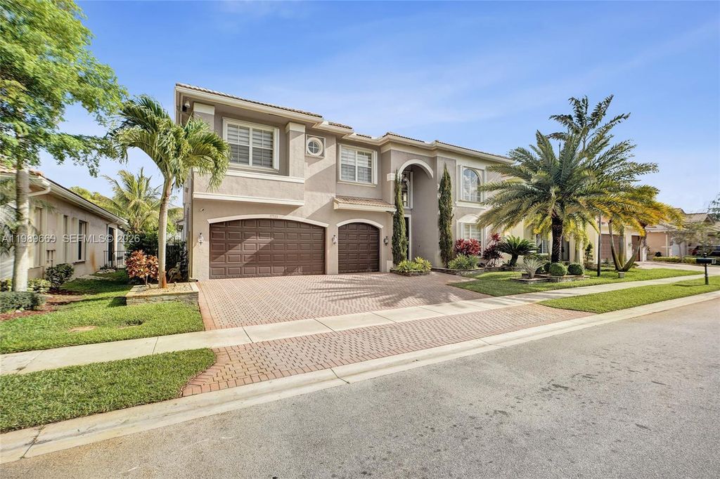 Image 2 of property listing at 17713 SW 47th St, Miramar, FL 33029