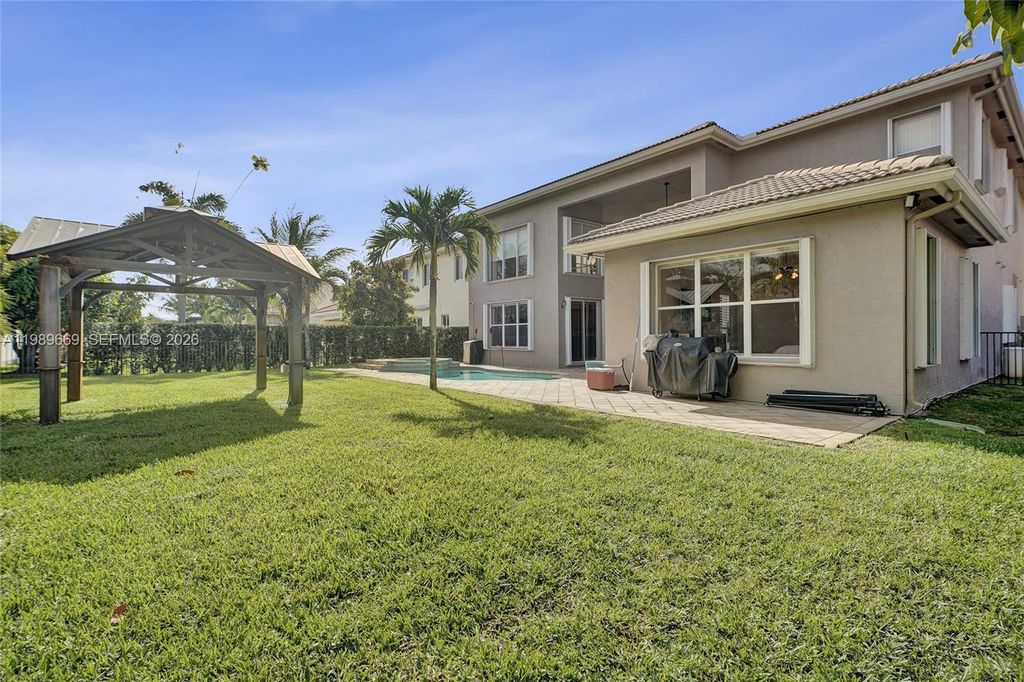Image 47 of property listing at 17713 SW 47th St, Miramar, FL 33029