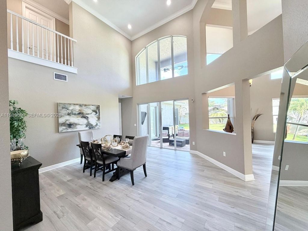 Image 6 of property listing at 17713 SW 47th St, Miramar, FL 33029