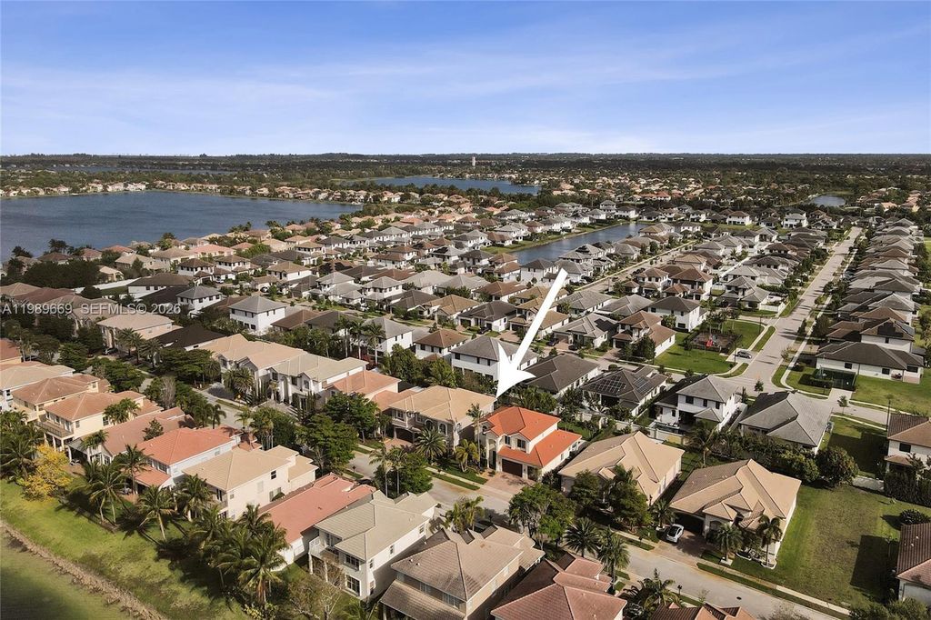 Image 75 of property listing at 17713 SW 47th St, Miramar, FL 33029