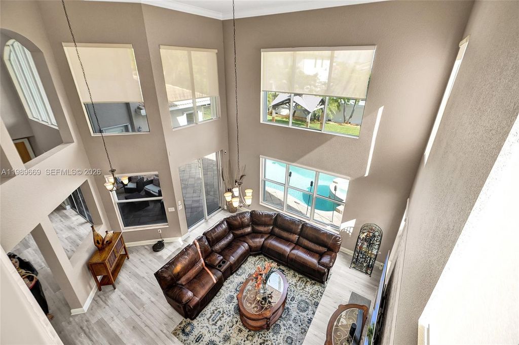 Image 8 of property listing at 17713 SW 47th St, Miramar, FL 33029