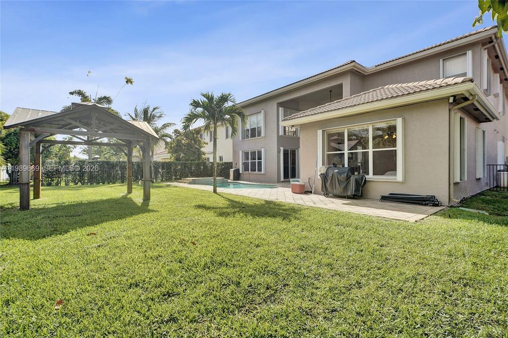 Image 85 of property listing at 17713 SW 47th St, Miramar, FL 33029