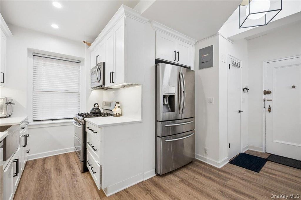 178 Garth Road TL, Scarsdale, NY 10583 — photo 3