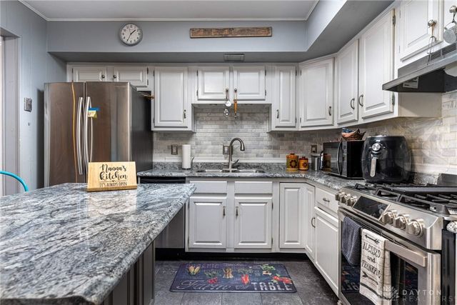 1808 Burnside Drive, Miamisburg, OH 45342
