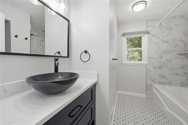 5131 W 63rd Street, Prairie Village, KS 66208