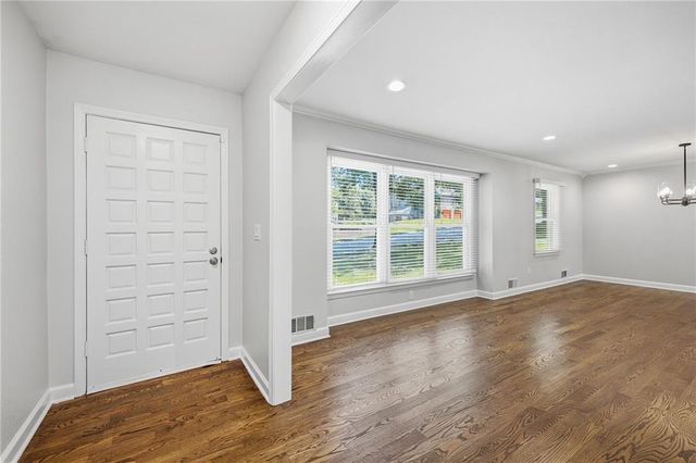 5131 W 63rd Street, Prairie Village, KS 66208